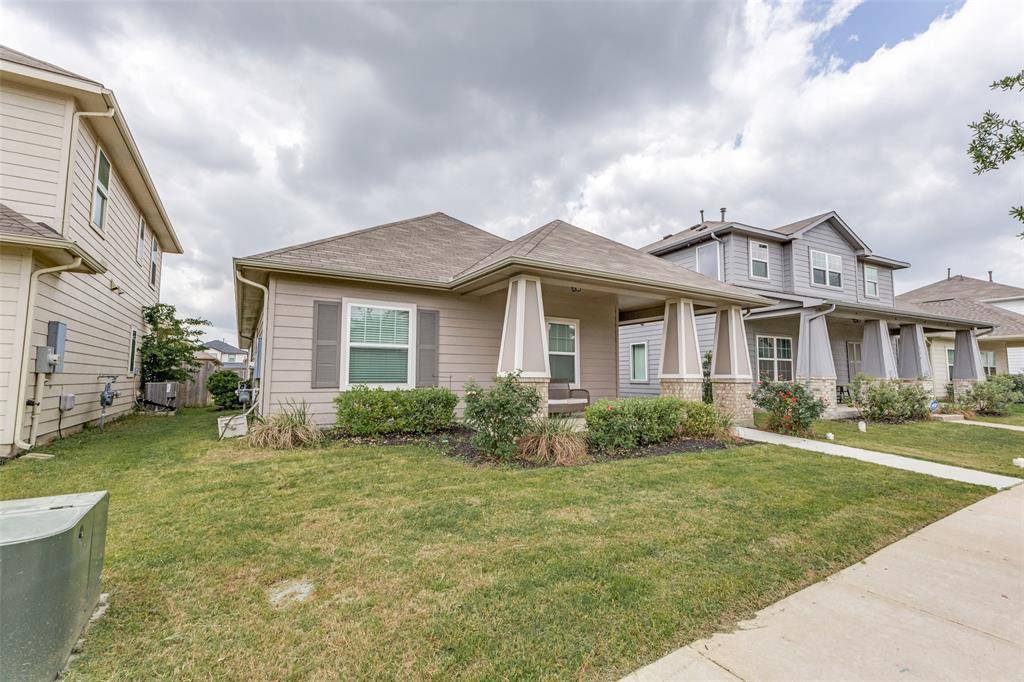 226 Bent Creek Drive,  Hutto,  TX 78634
