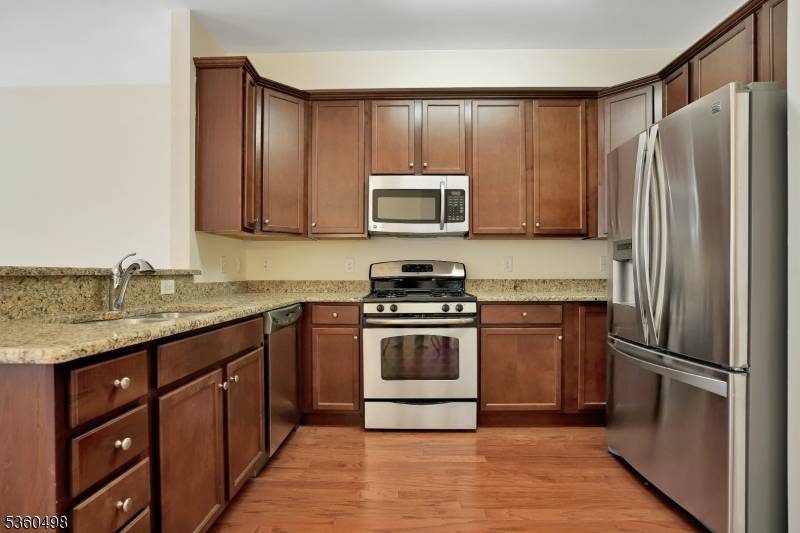 308 Rotando Way, Morris Plains Boro, NJ 07950