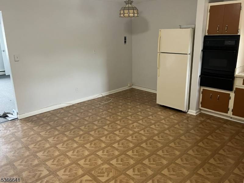 Verona Twp., NJ 07044,365 Bloomfield Ave #B1
