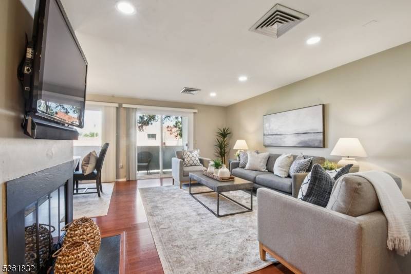 60 Musano Ct, West Orange Twp., NJ 07052