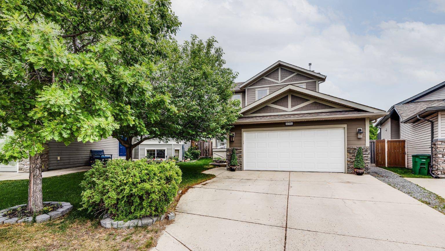Airdrie, AB T4A 2K8,149 Thornfield Close SE