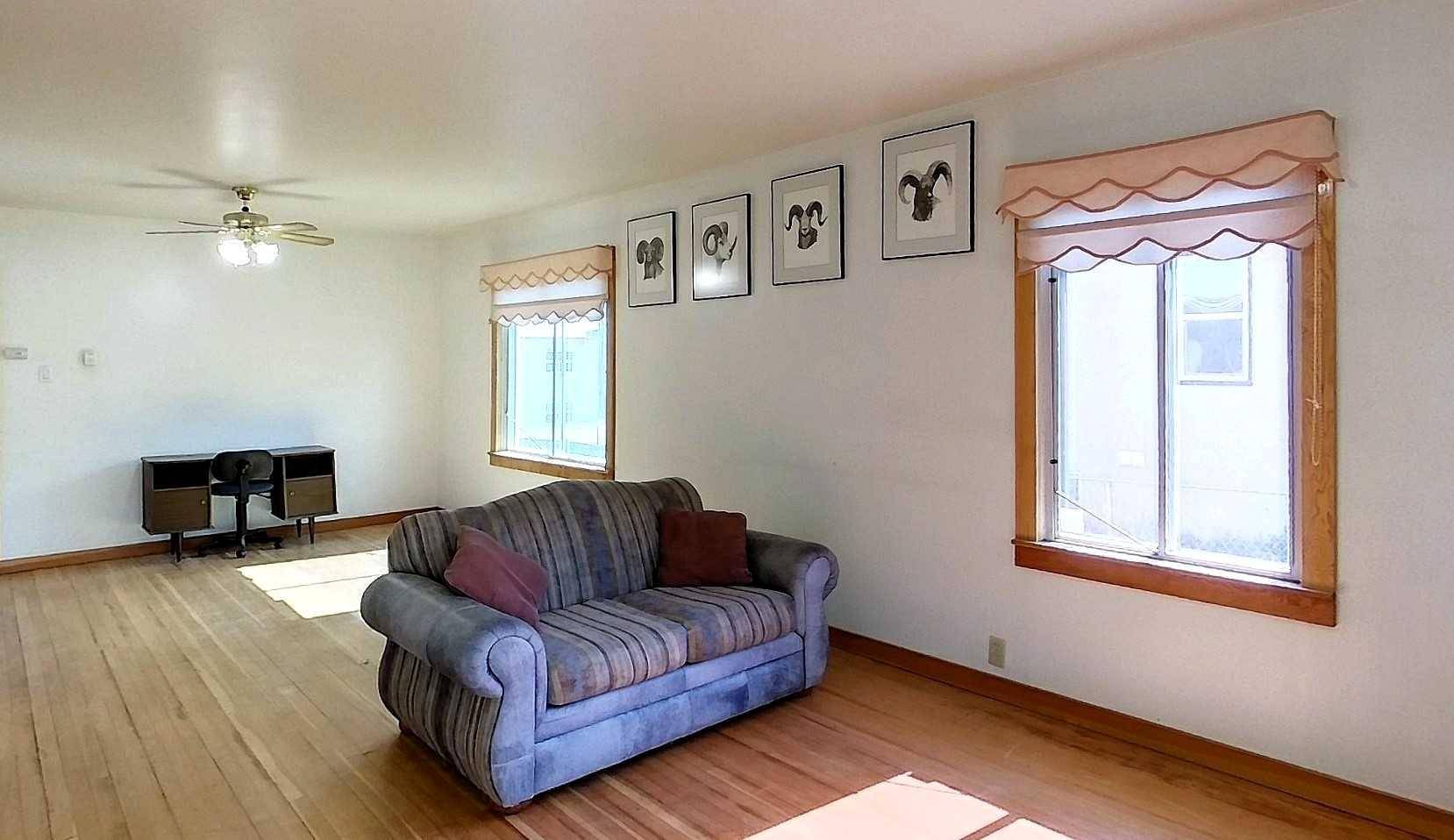Edson, AB T7E 1N8,4827 5 Avenue