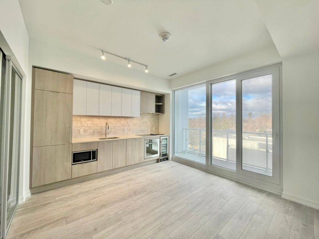 2020 Bathurst ST #719, Toronto C03, ON M5P 0A6