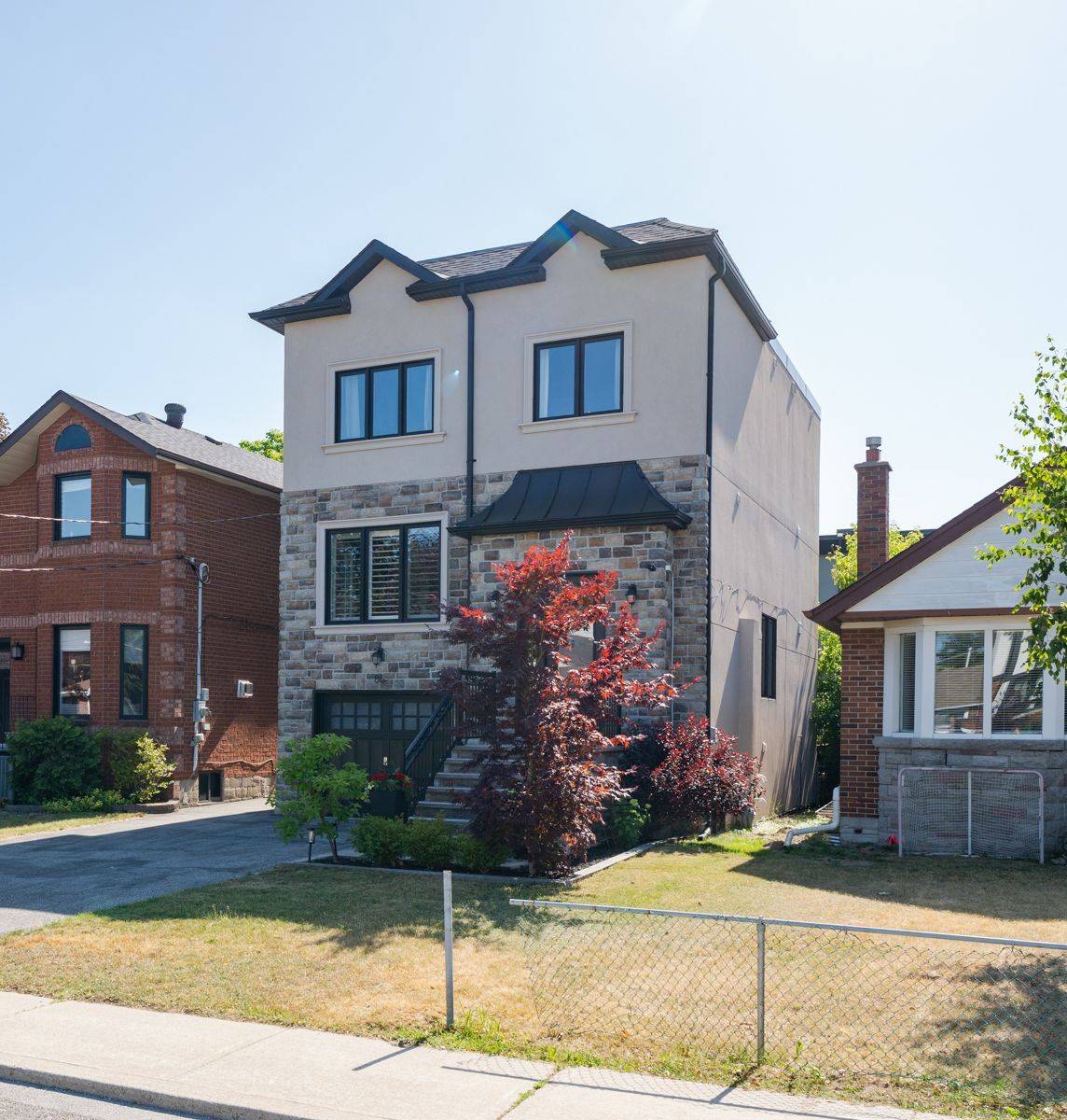 Toronto E03, ON M4J 4T7,86 Roosevelt RD