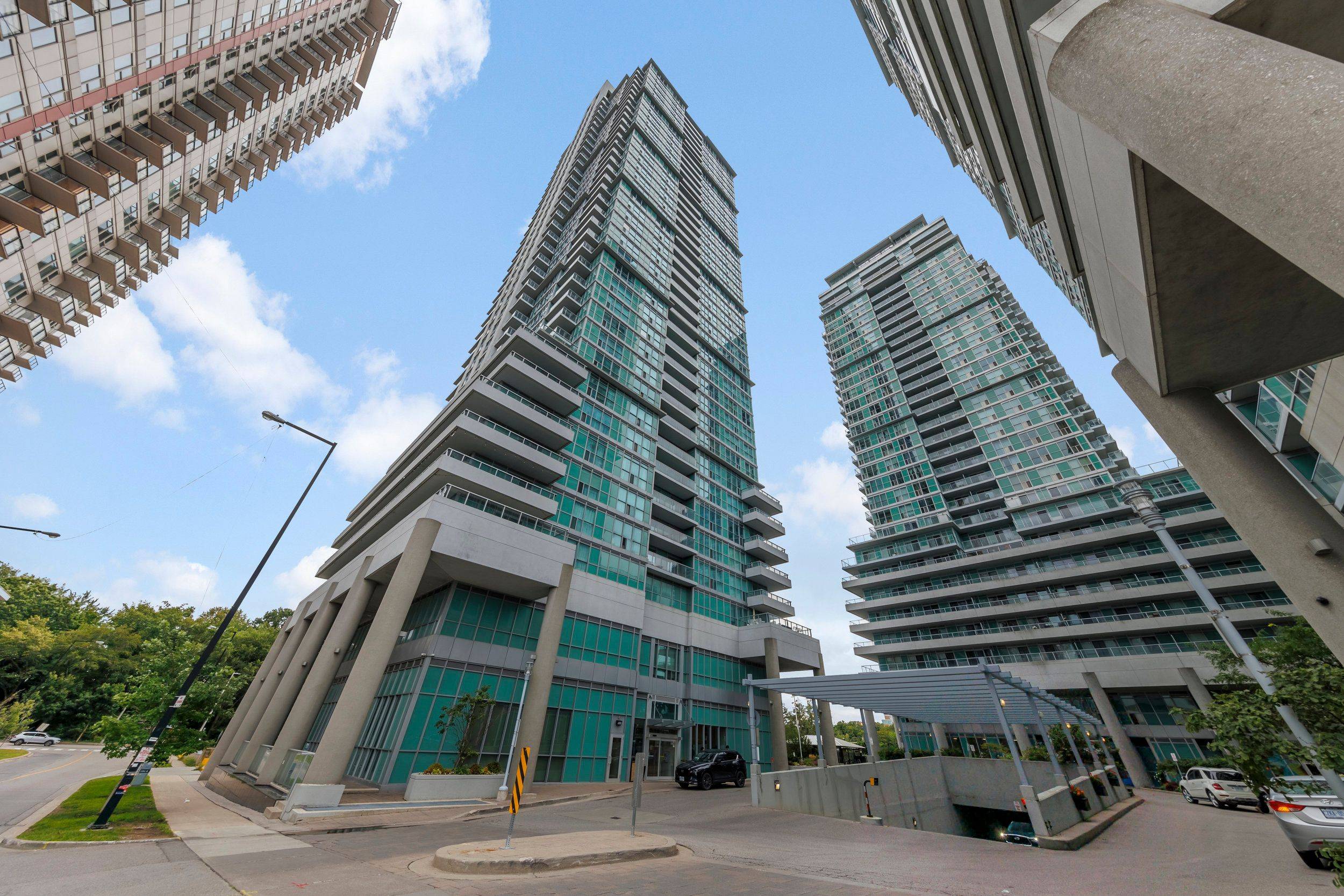 50 Town Centre CT #PH04, Toronto E09, ON M1P 0A9