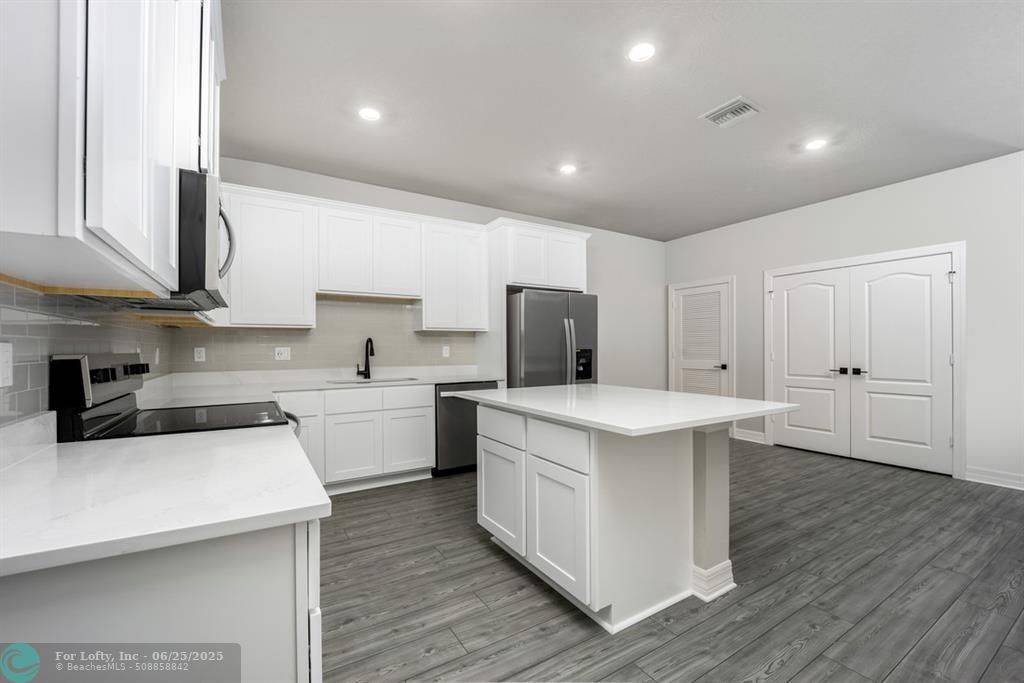 Fort Pierce, FL 34947,5409 Gladness Ct