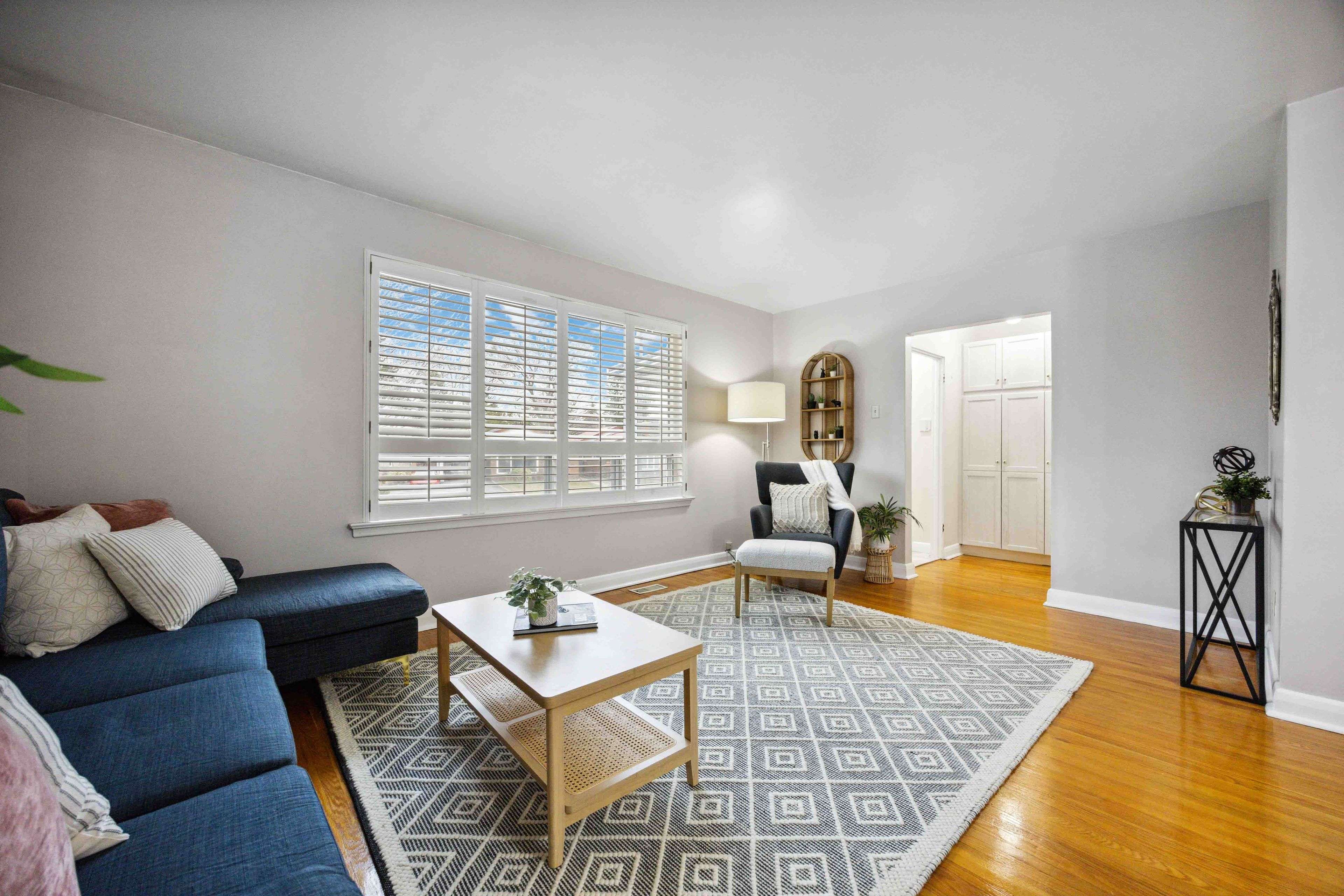 Toronto W10, ON M9W 4C8,3 Harefield DR