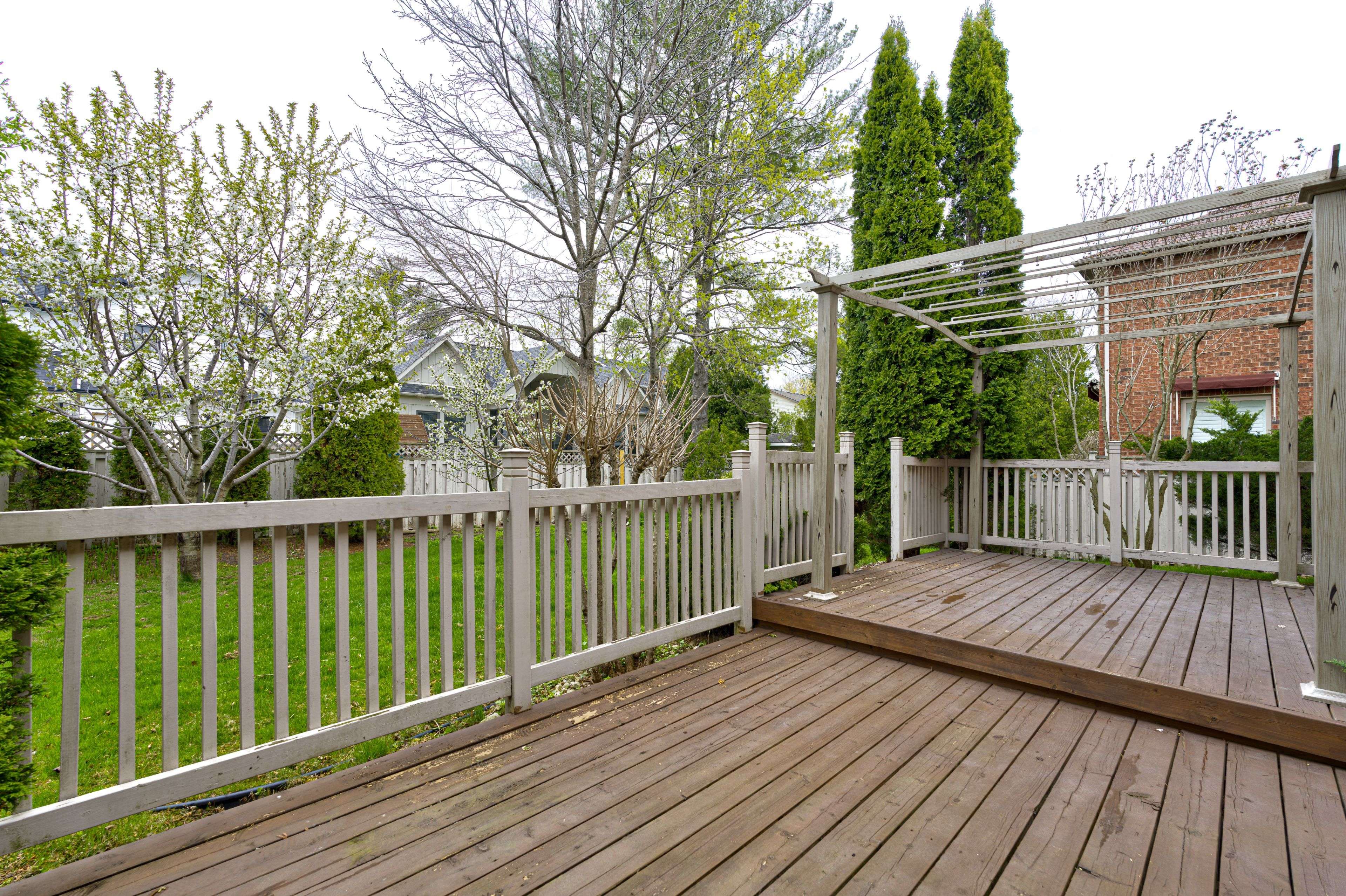 Burlington, ON L7S 2J6,1231 Sable DR
