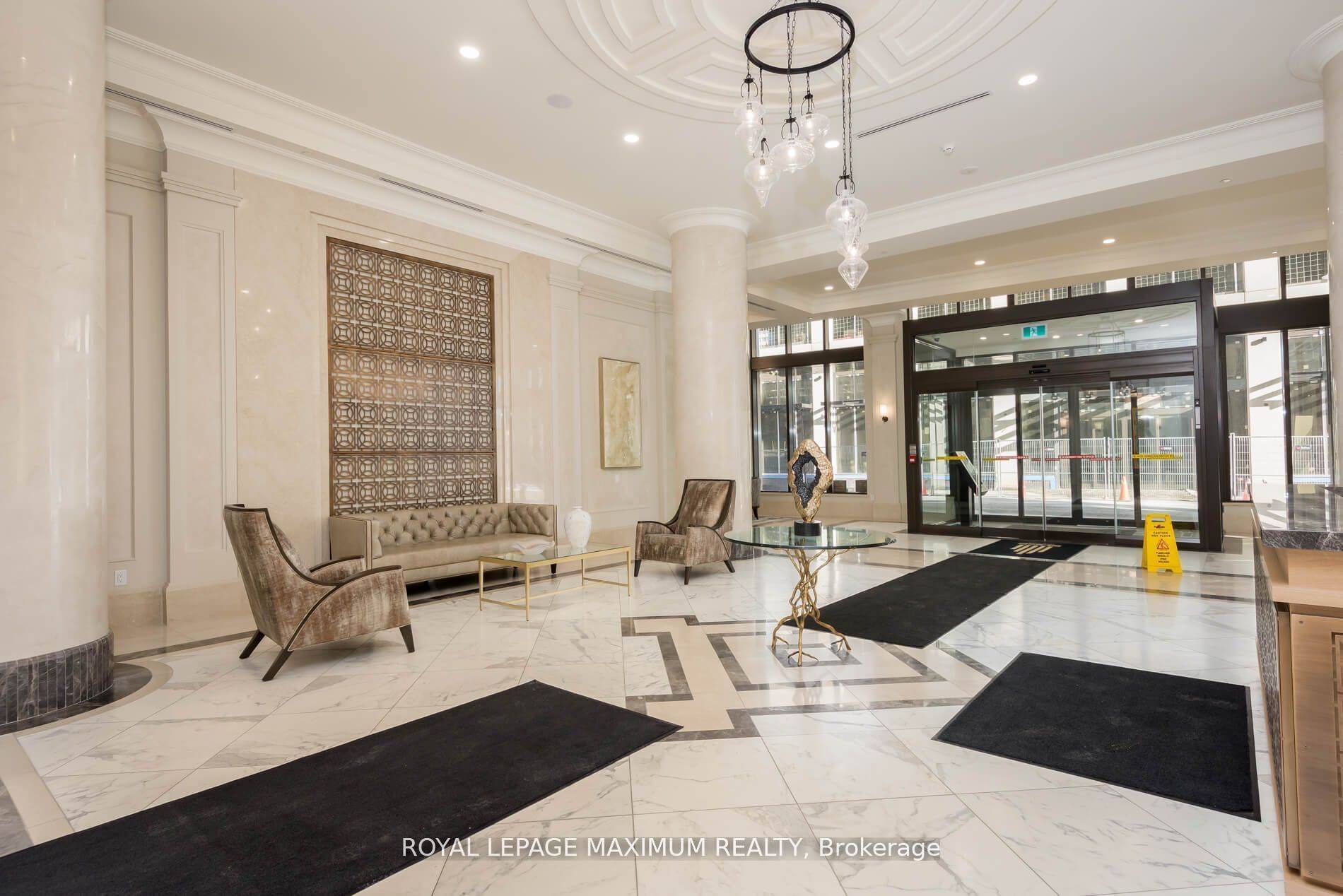 Mississauga, ON L5B 0N3,36 Elm DR #1410