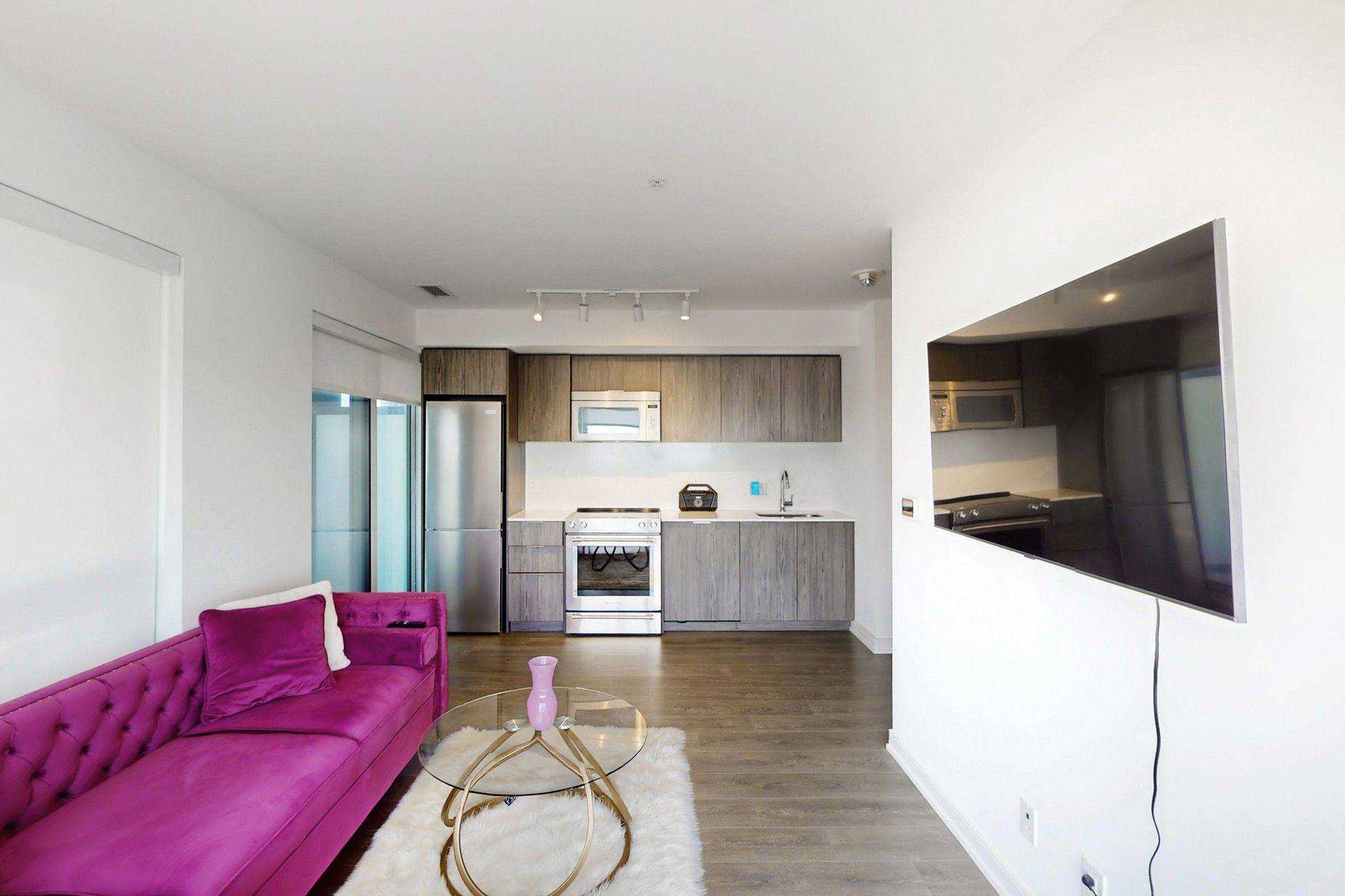 Toronto W08, ON M9B 0C9,30 Samuel Wood WAY #413