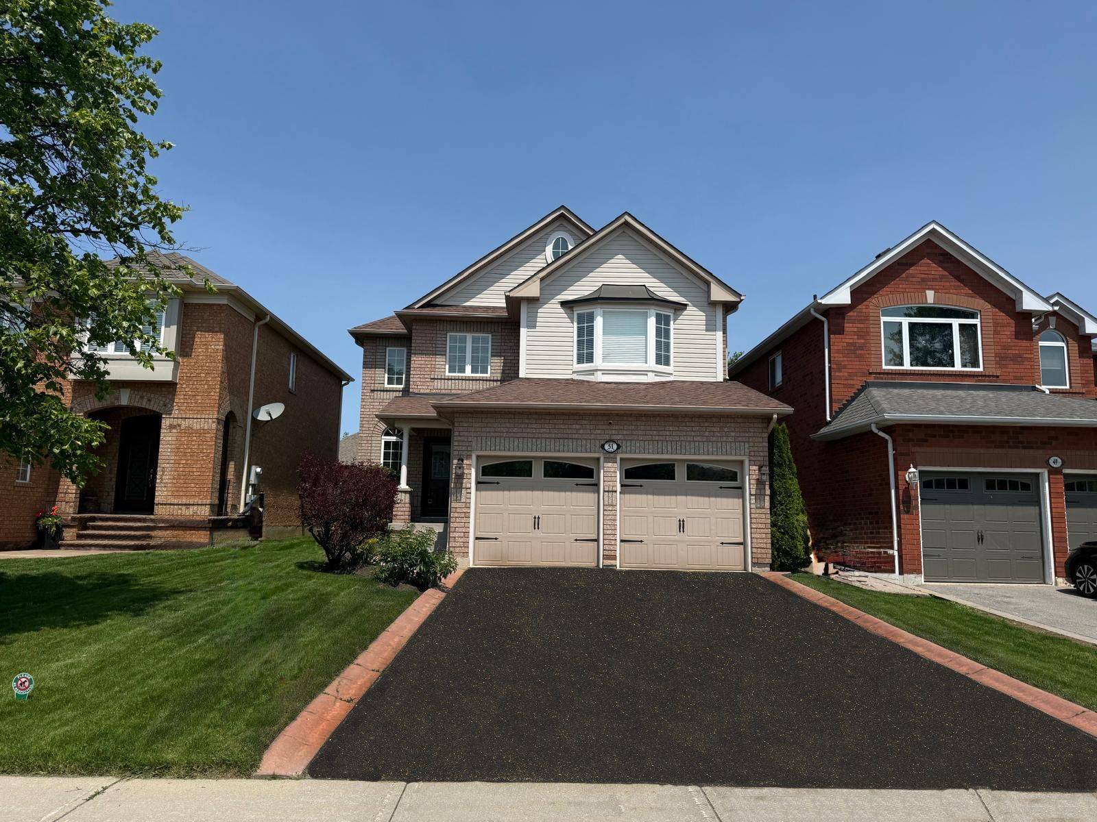 Brampton, ON L7A 1K3,51 Robertson Davies DR