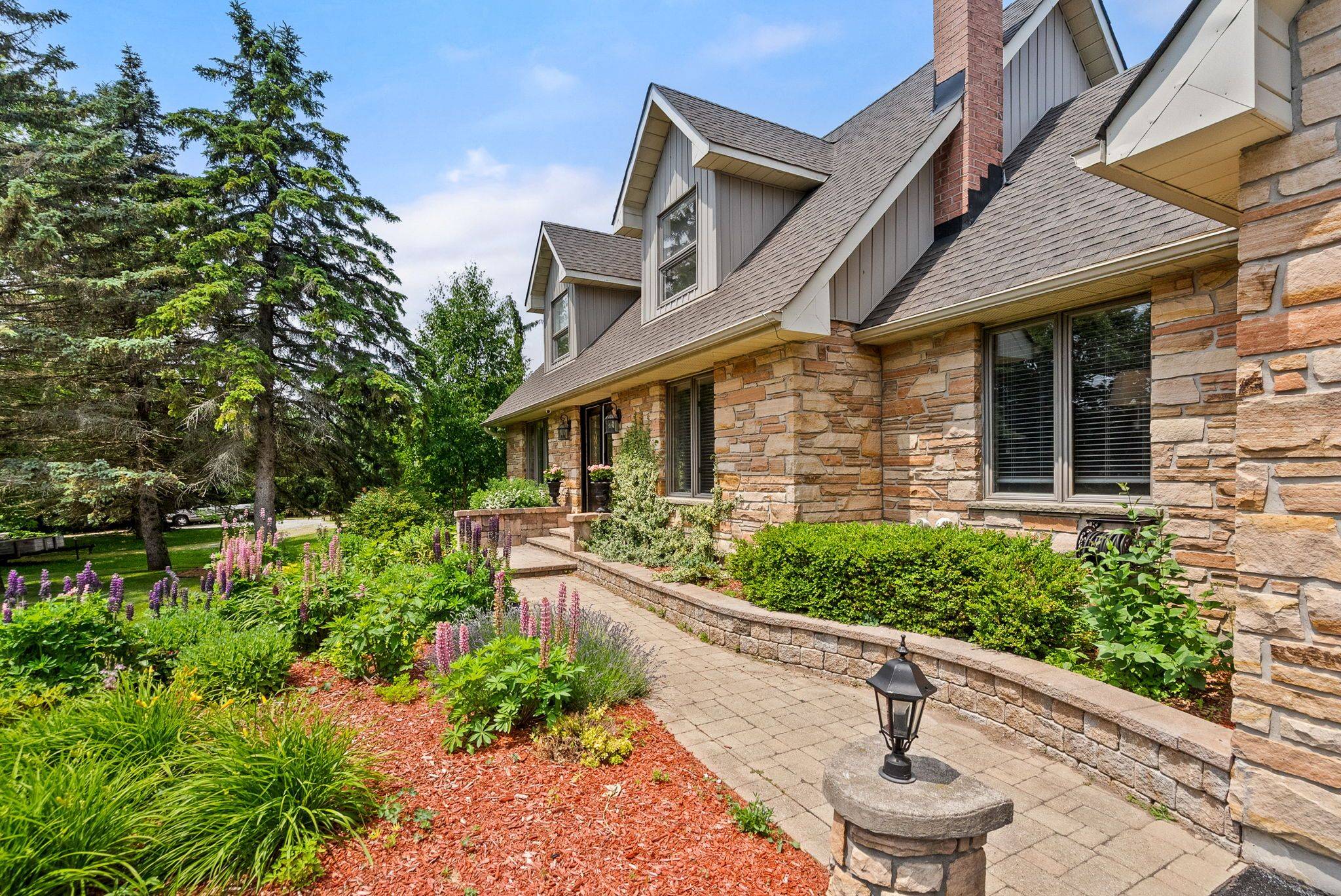 Cobourg, ON K9A 4J9,8454 Danforth RD W