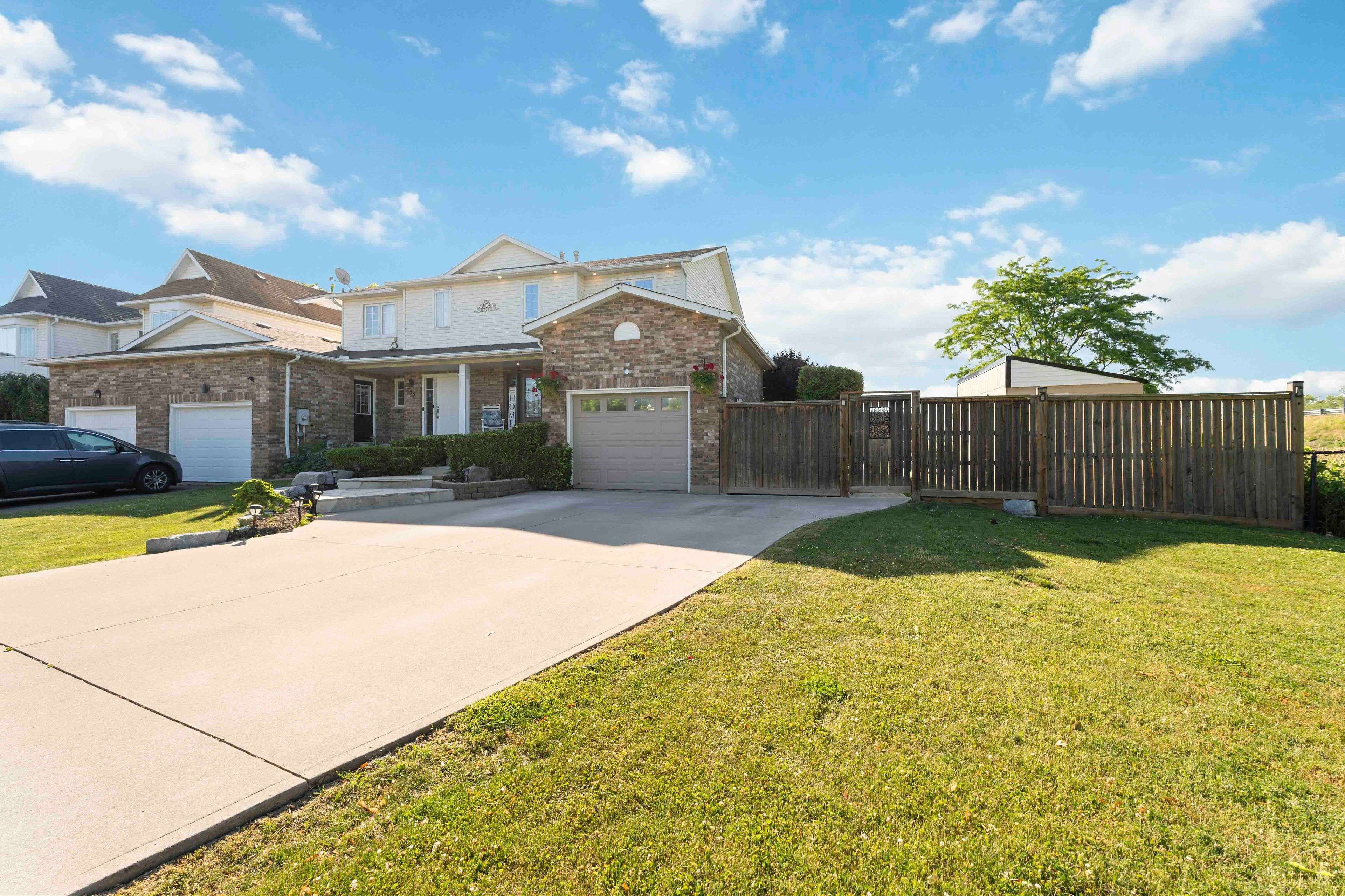 Thorold, ON L2V 5A1,31 REMIGIO CT