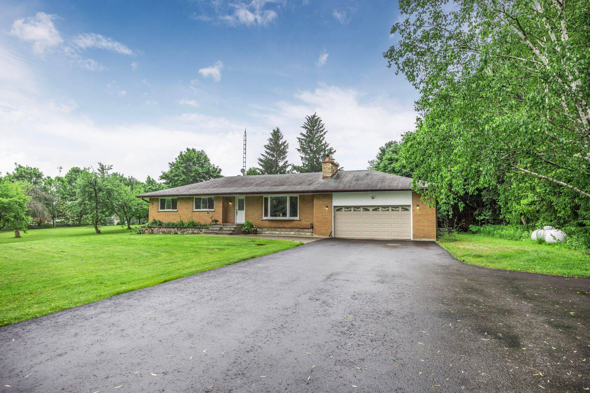 Erin, ON N0B 1T0,5102 Trafalgar RD N