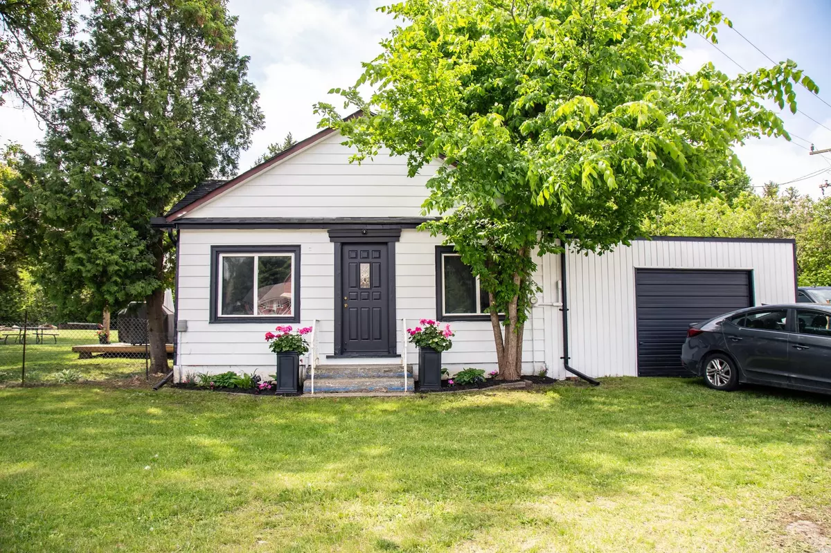 Norfolk, ON N3Y 4J9,948 Mcdowell ST E