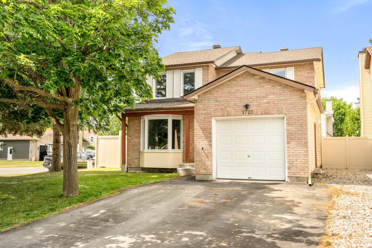 1723 Boyer RD N, Orleans - Convent Glen And Area, ON K1C 3H8