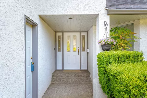 Saanich, BC V8Y 3E6,772 Wesley Crt