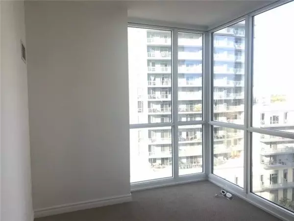 Toronto C15, ON M2J 1M6,52 Forest Manor RD #805