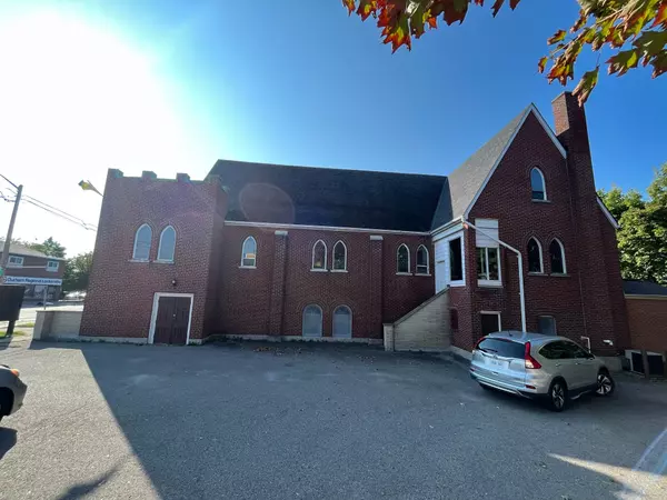 Oshawa, ON L1H 4J8,490 Simcoe ST S