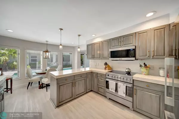 Fort Lauderdale, FL 33316,1109 SE 11th Ct