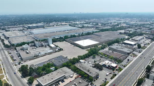 2550 Stanfield RD, Mississauga, ON L4Y 1S2
