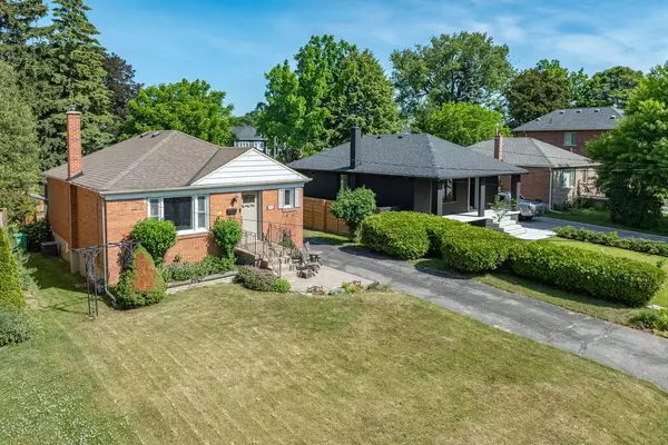 Mississauga, ON L5G 2N9,577 Drymen CRES