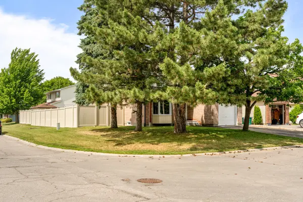 1723 Boyer RD N, Orleans - Convent Glen And Area, ON K1C 3H8