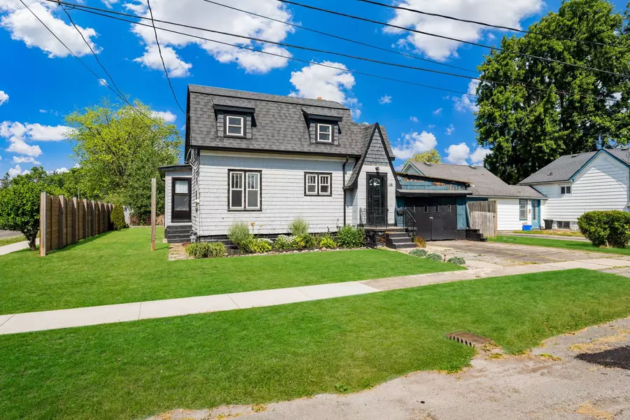 118 St Augustine AVE, Welland, ON L3C 2K7