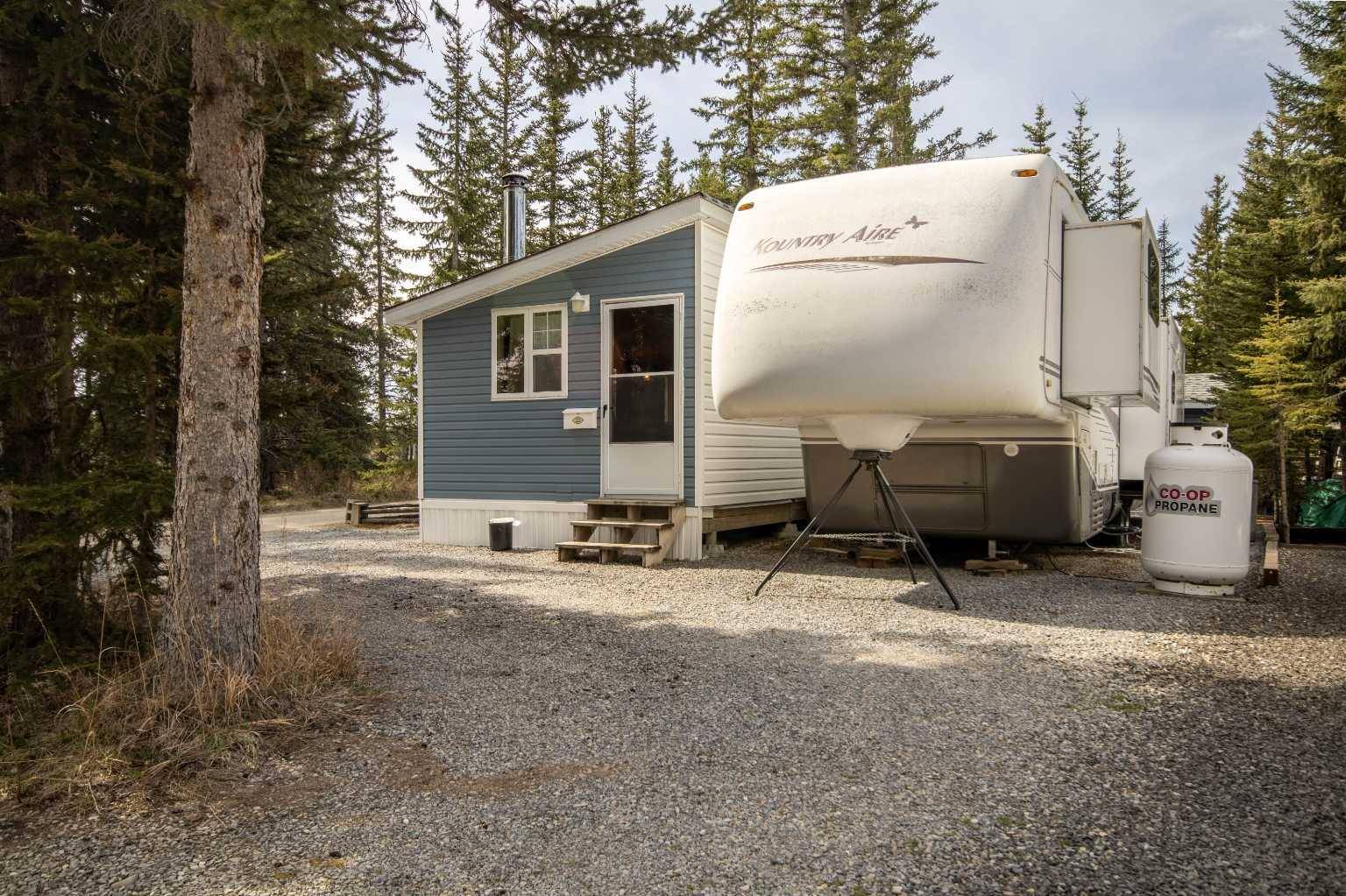 Sundre, AB T0M 1X0,200 4 AVE Southwest #117