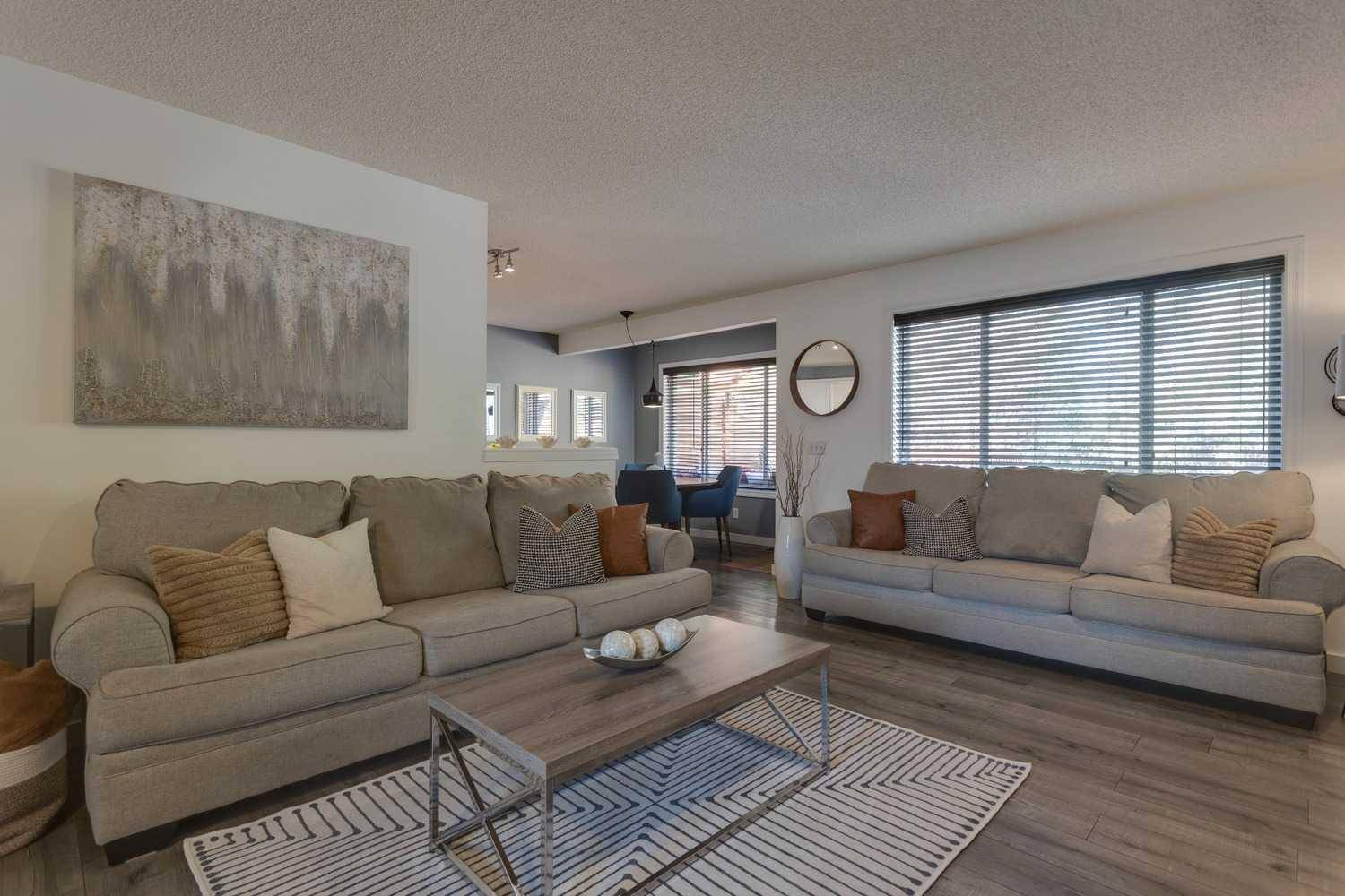 Calgary, AB T3P 1B4,253 Evansmeade CIR NW