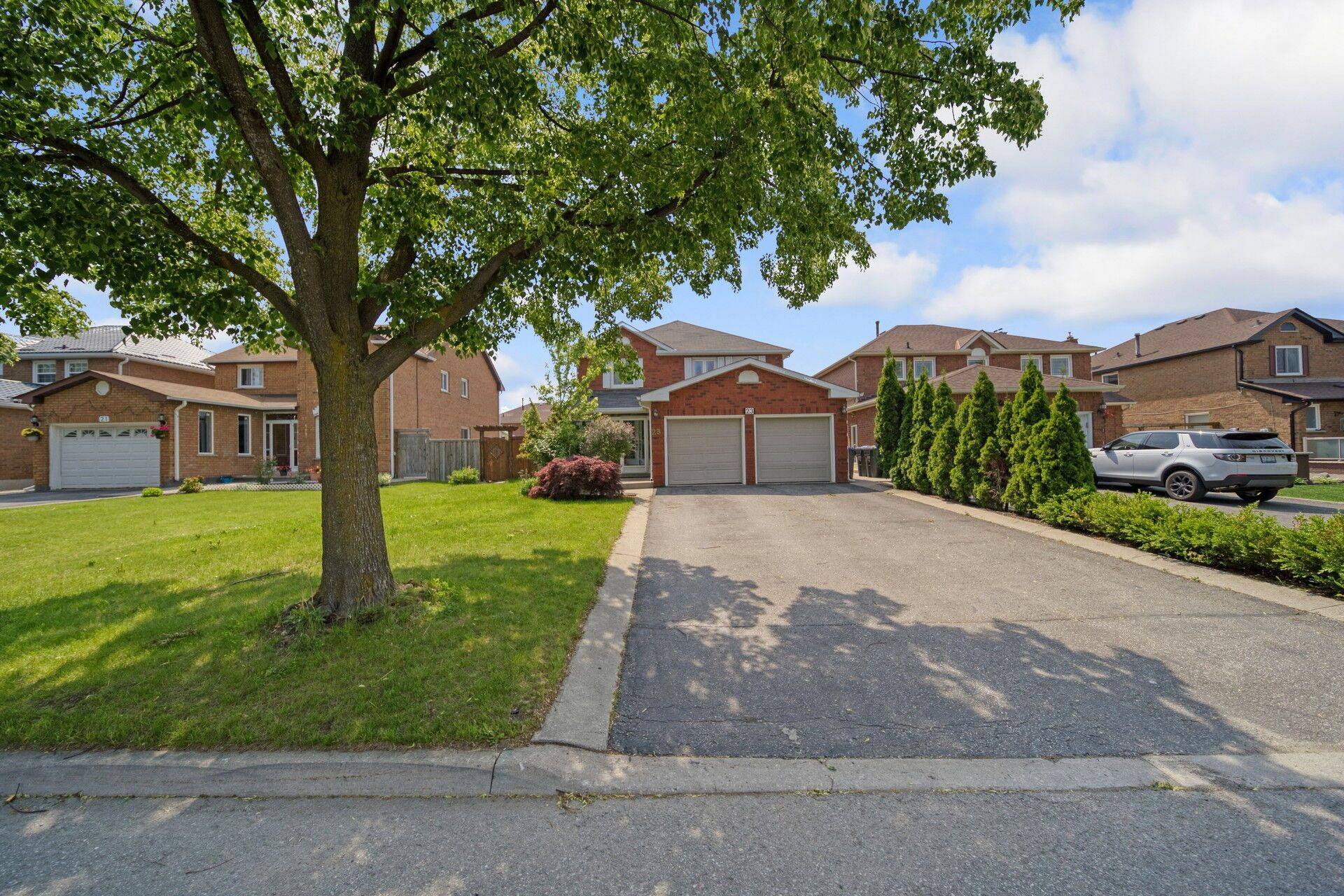Brampton, ON L6Y 4G2,23 Millstone DR