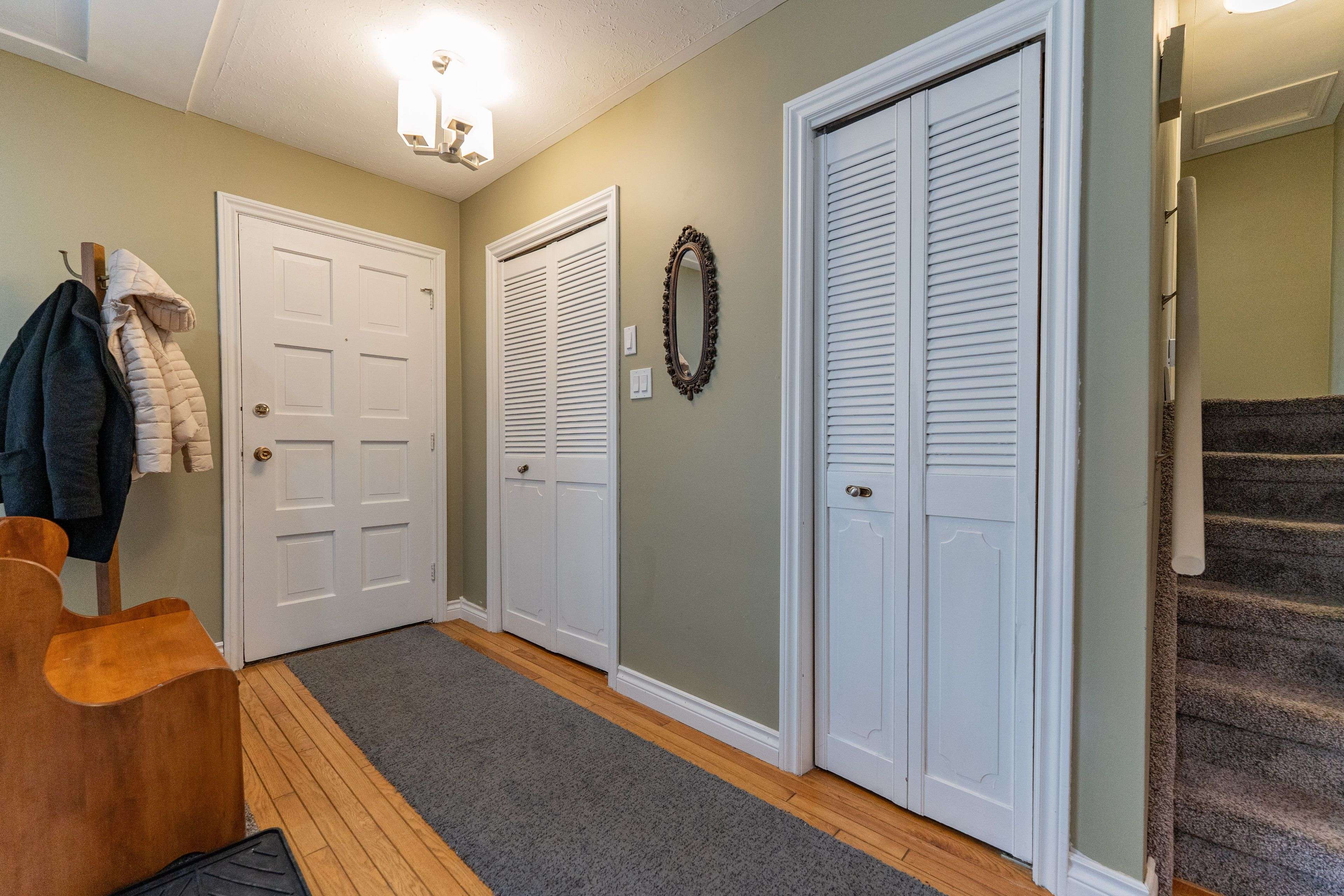 Tillsonburg, ON N4G 2P8,4 Burdock CT