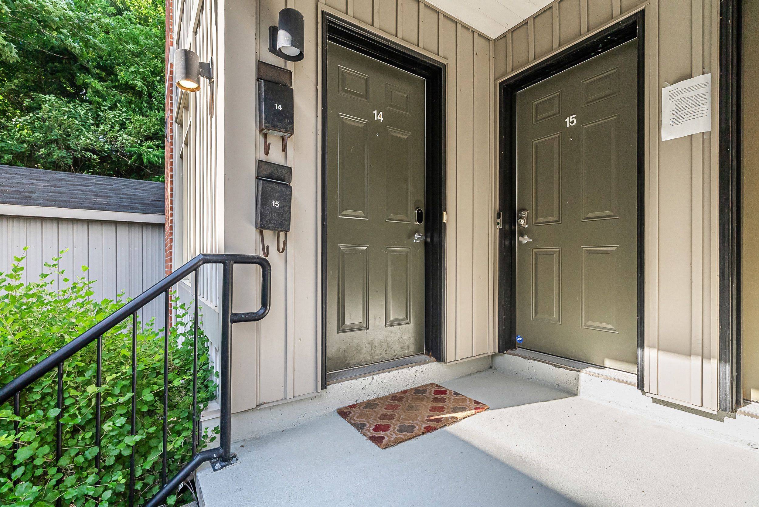 Manor Park - Cardinal Glen And Area, ON K1K 0S9,797 Montreal RD #14