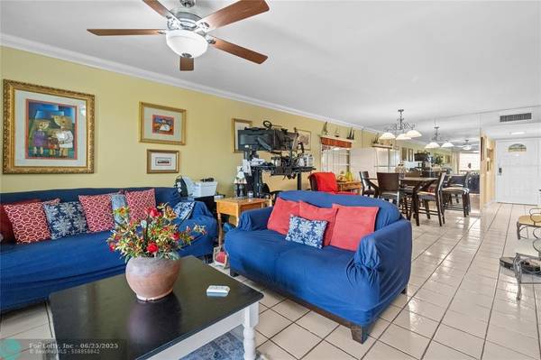 6201 N Falls Circle Dr #403, Lauderhill, FL 33319
