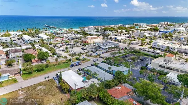 Lauderdale By The Sea, FL 33308,4421 Poinciana St #1