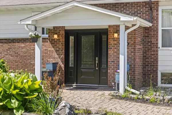 Stittsville - Munster - Richmond, ON K0A 2Z0,41 King Street DR