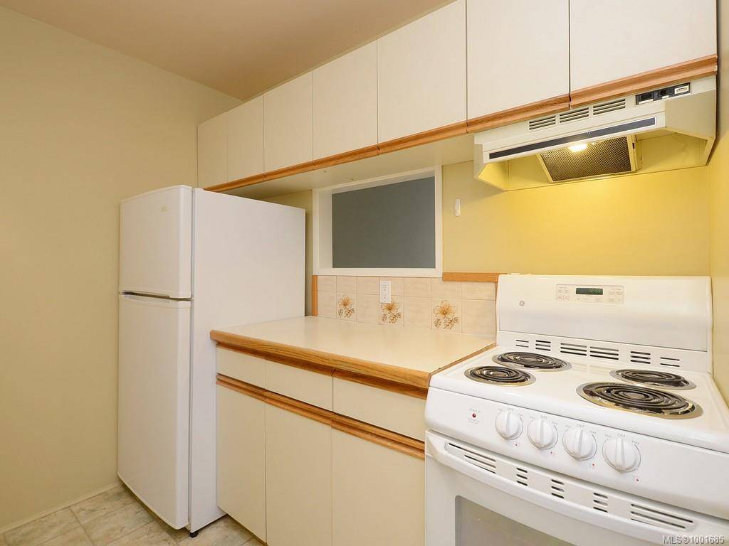Saanich, BC V8Z 5M1,4678 Elk Lake Dr #489D