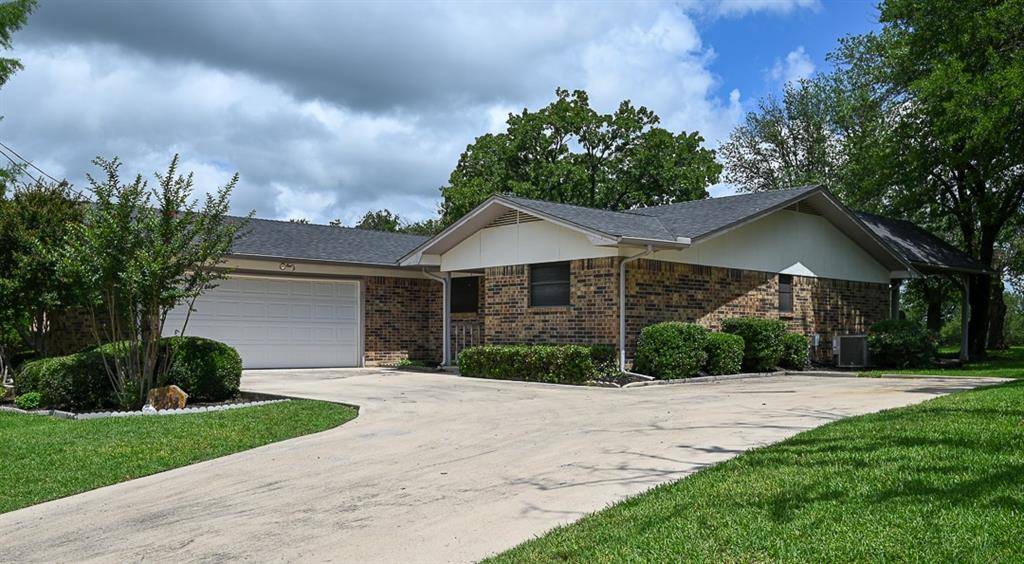 Runaway Bay, TX 76426,412 Half Moon Way