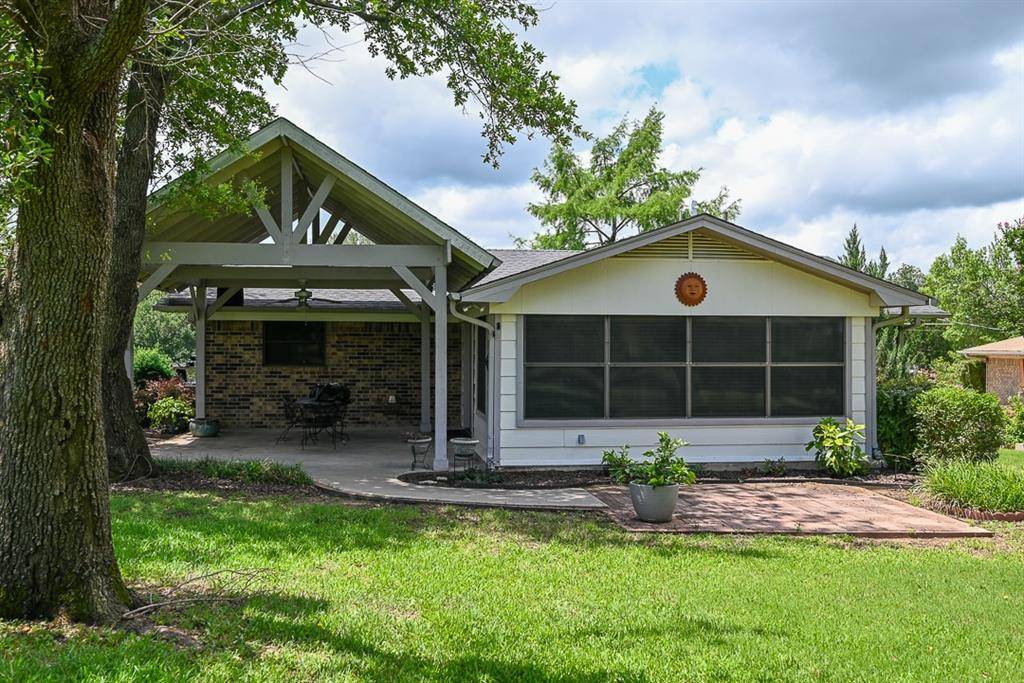 Runaway Bay, TX 76426,412 Half Moon Way