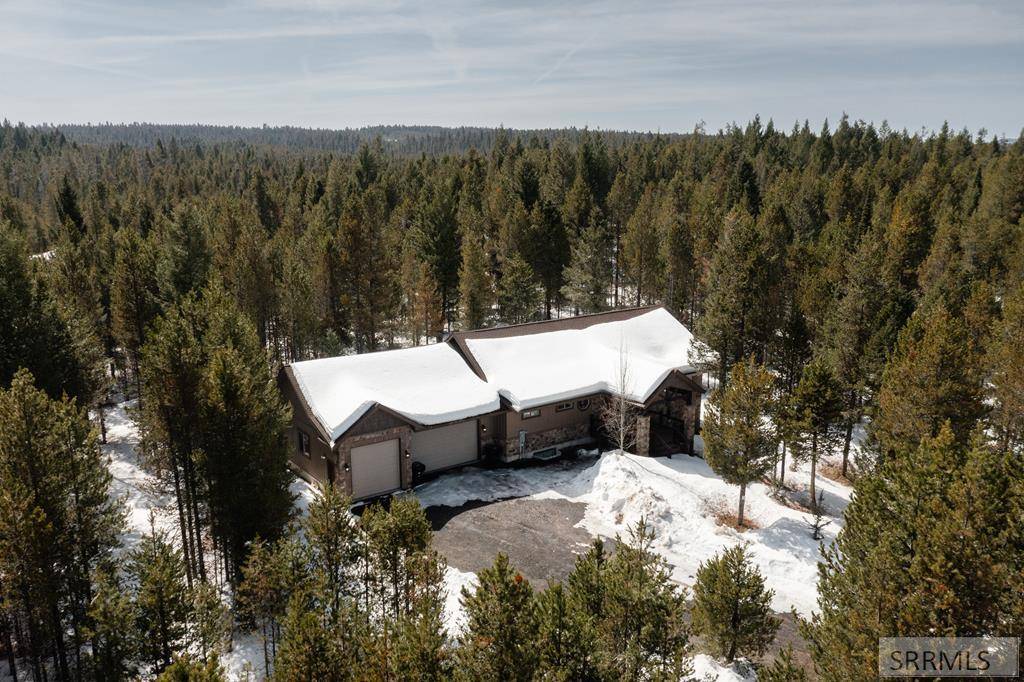 3626 Redtail Street, Island Park, ID 83429