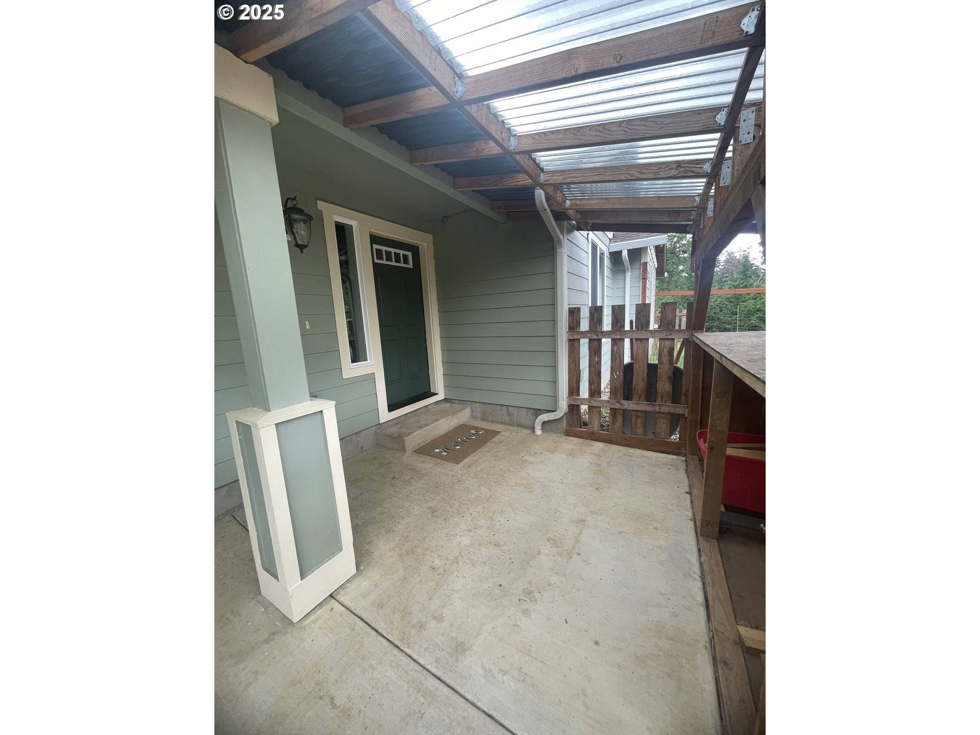 Elmira, OR 97437,24945 OAK LN