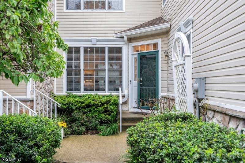West Orange Twp., NJ 07052,7 Whalen Ct