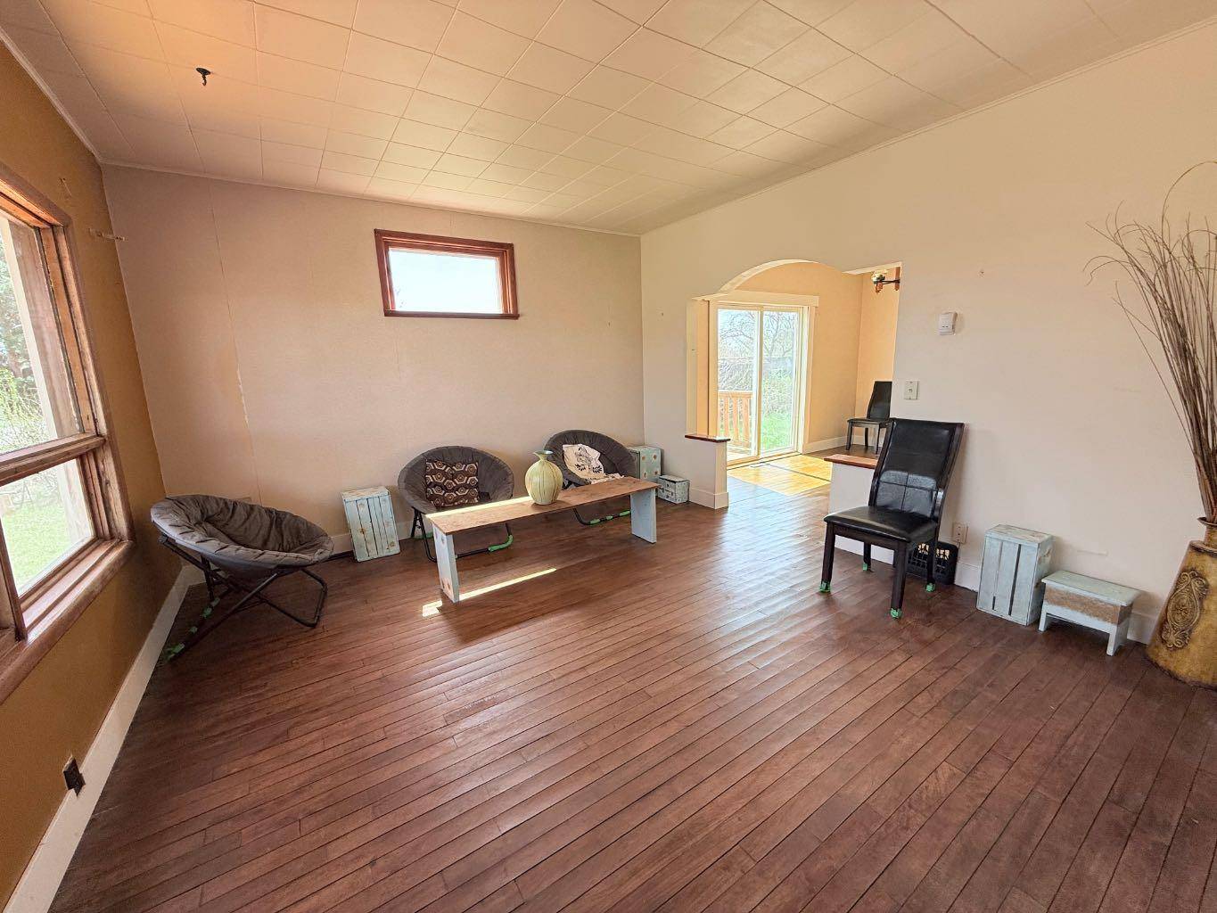 Consort, AB T0C1B0,5146 49 ST