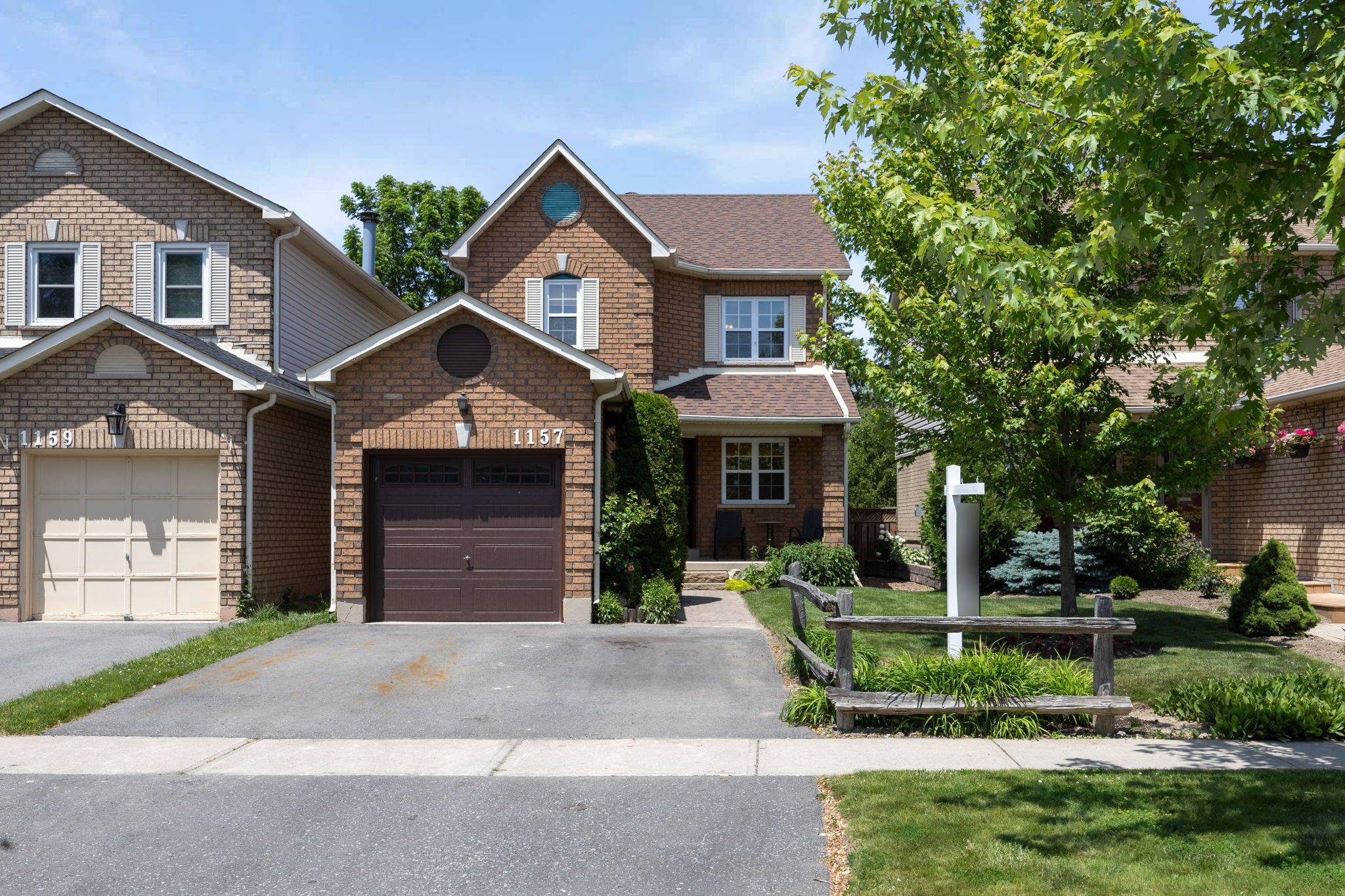 Oshawa, ON L1J 8N3,1157 Beaver Valley CRES