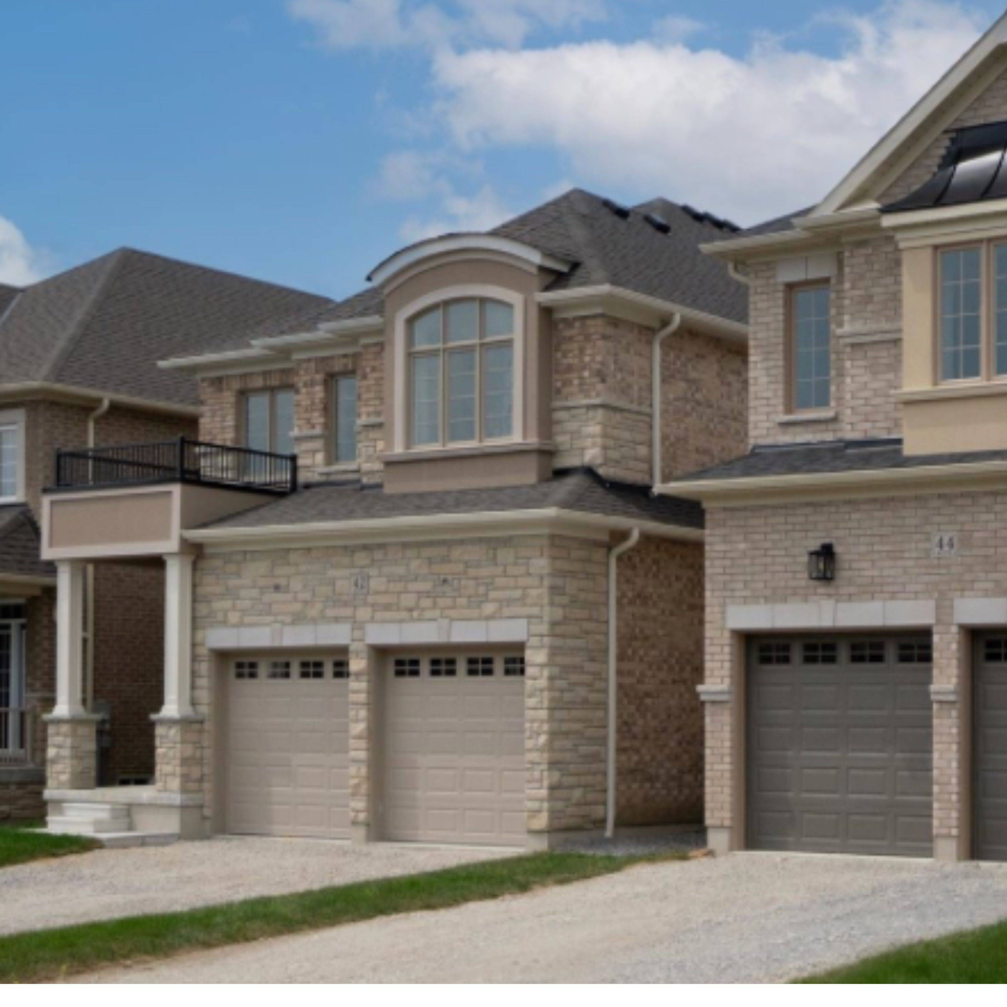 Whitby, ON L1M 0L7,42 St Augustine DR