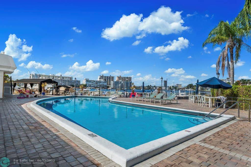 Hallandale Beach, FL 33009,[StreetName,UnitNumber,StreetNumber,StreetDirPrefix]
