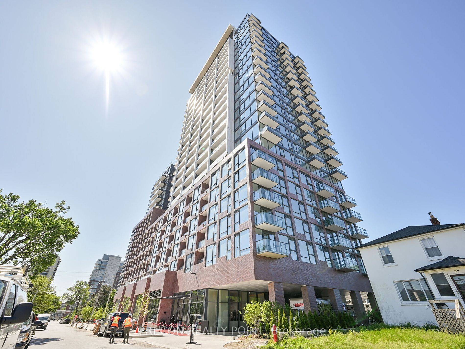 Mississauga, ON L5G 3G1,28 Ann ST E #617