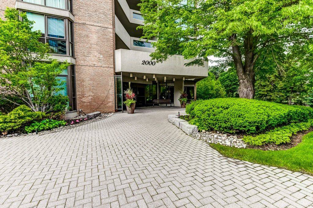 Toronto W09, ON M9P 3S7,2000 Islington AVE #1707