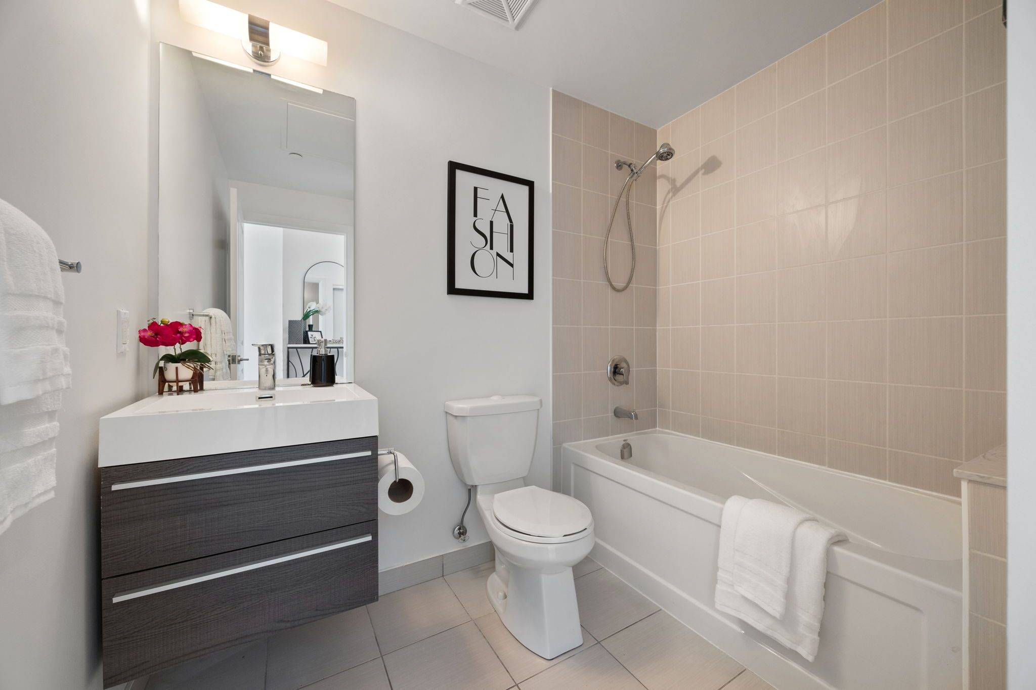 Toronto W08, ON M8Z 4Z6,17 Zorra ST #2205