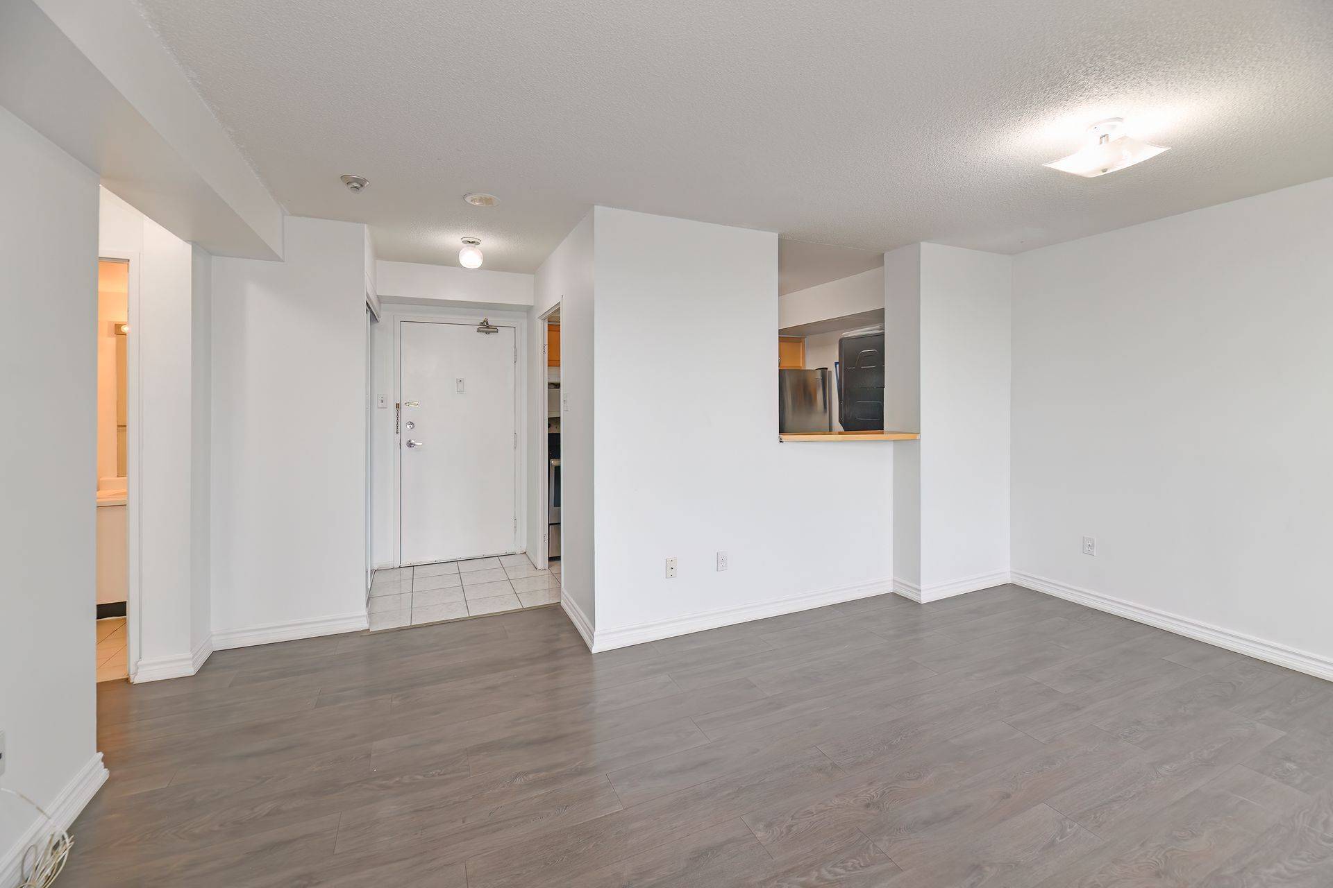 Toronto W05, ON M9M 3A1,3077 Weston RD #1411